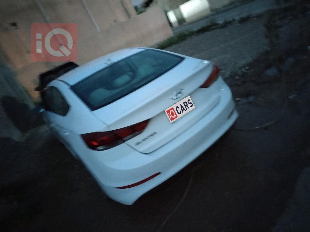 هيونداي النترا
